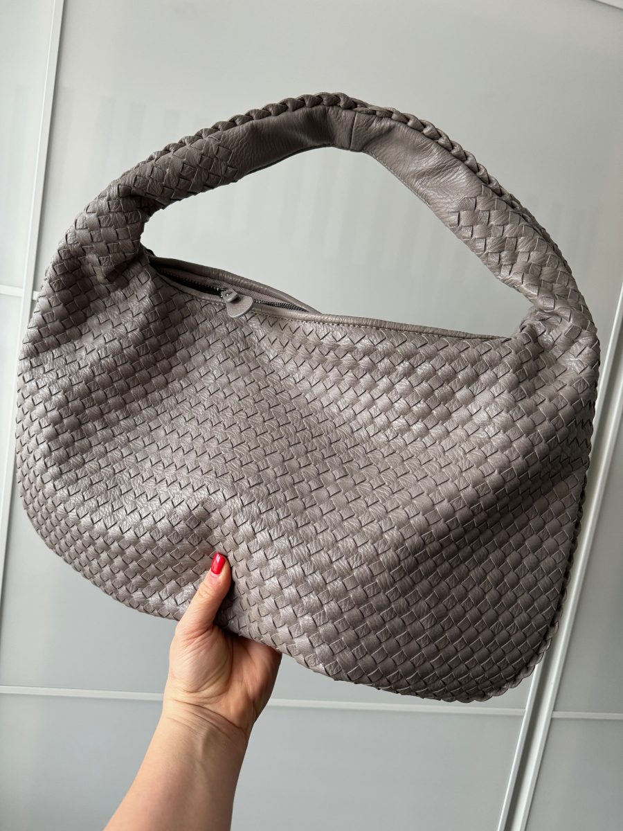 Grey woven bag